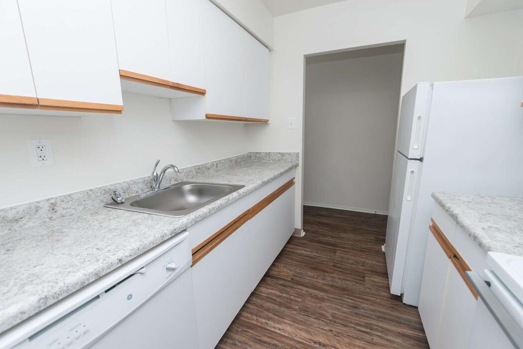 Images Norwood House Apartments