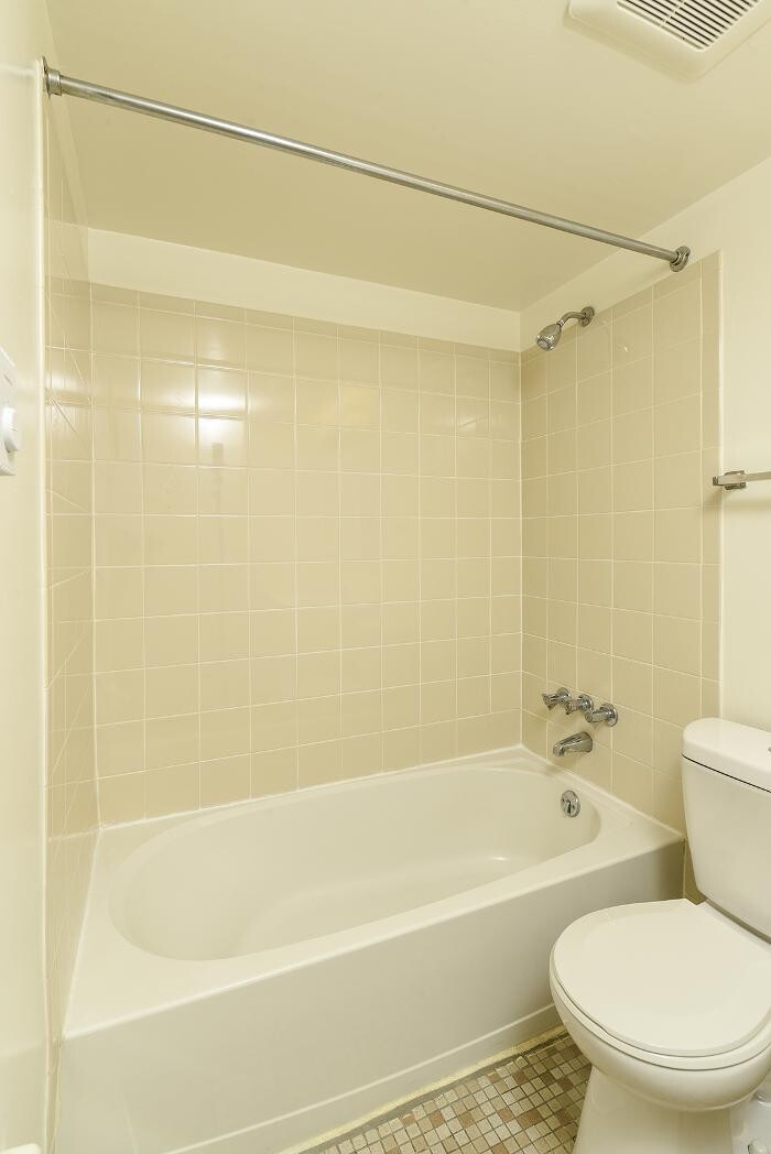 Images Norwood House Apartments