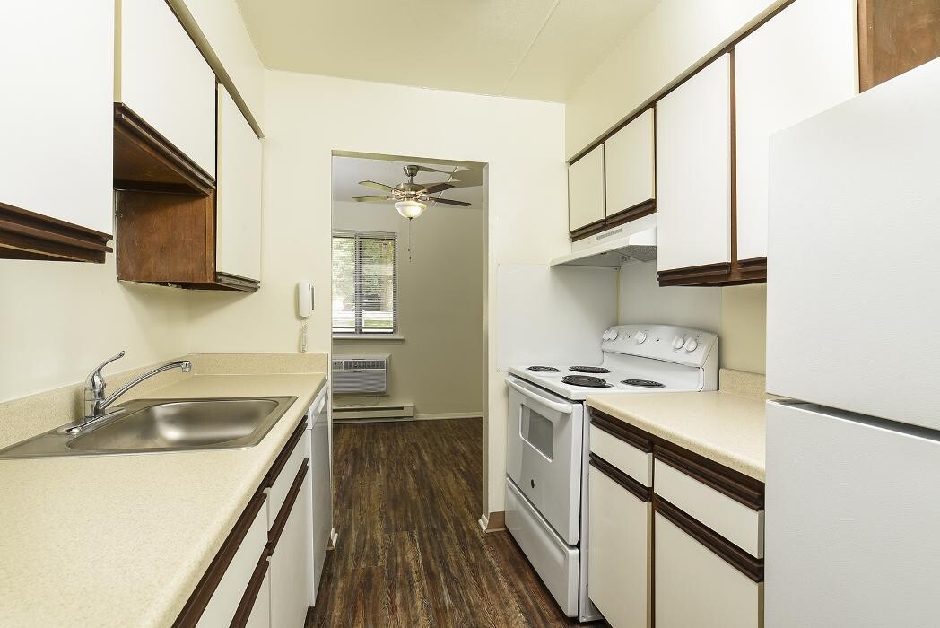 Images Norwood House Apartments