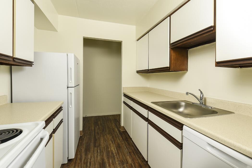 Images Norwood House Apartments