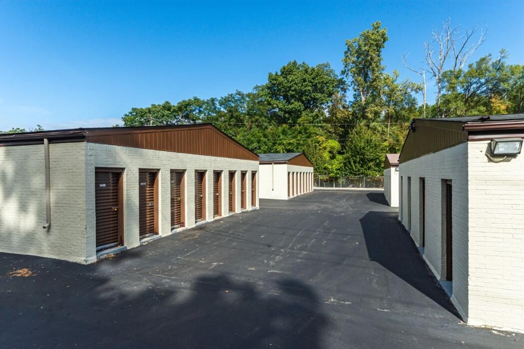 Images Stor-N-Lock Self Storage