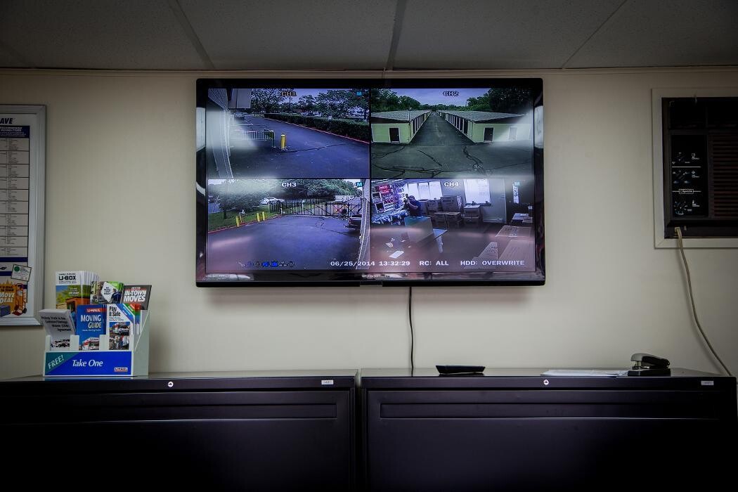 Images Stor-N-Lock Self Storage