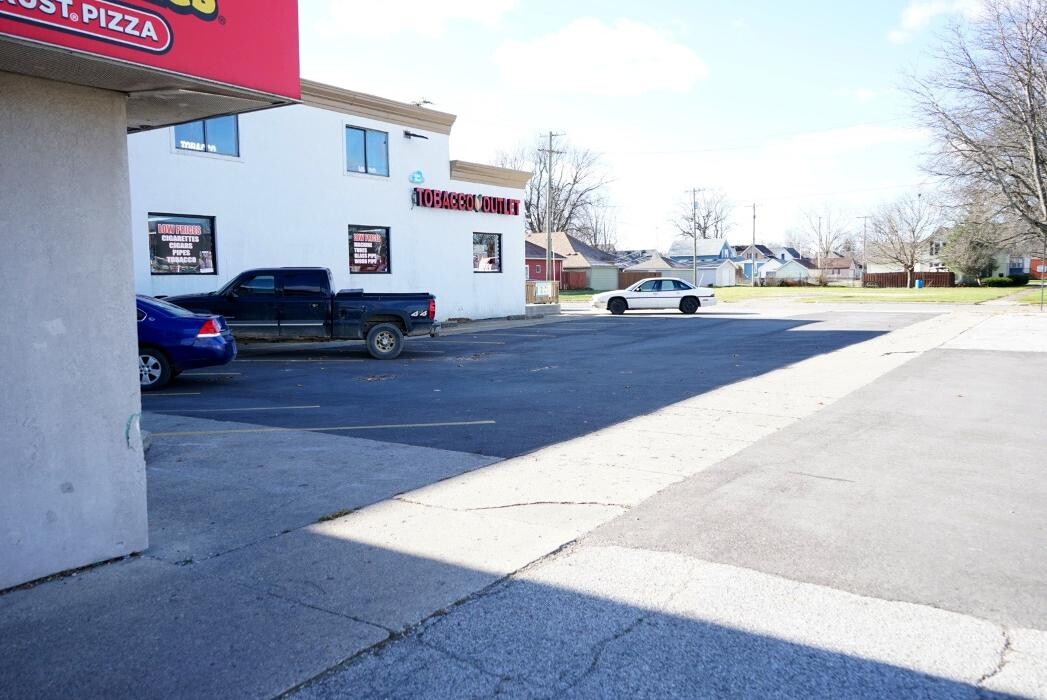 Images Hungry Howie's Pizza