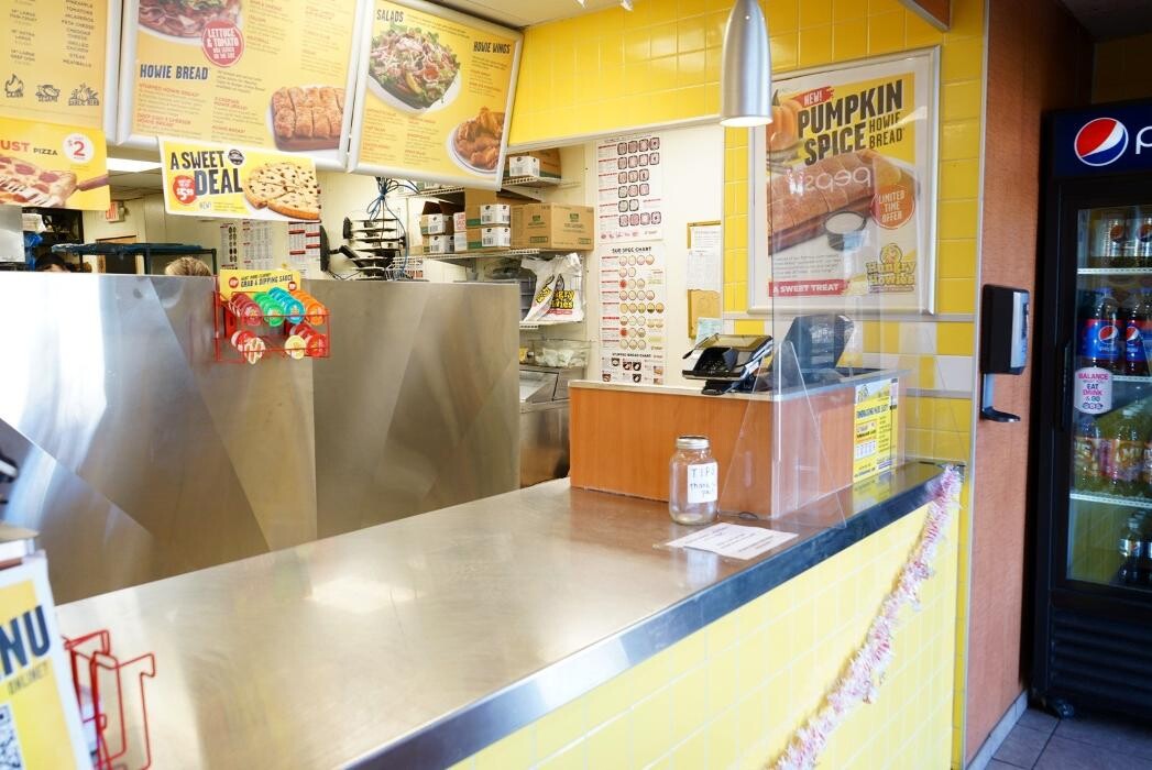 Images Hungry Howie's Pizza