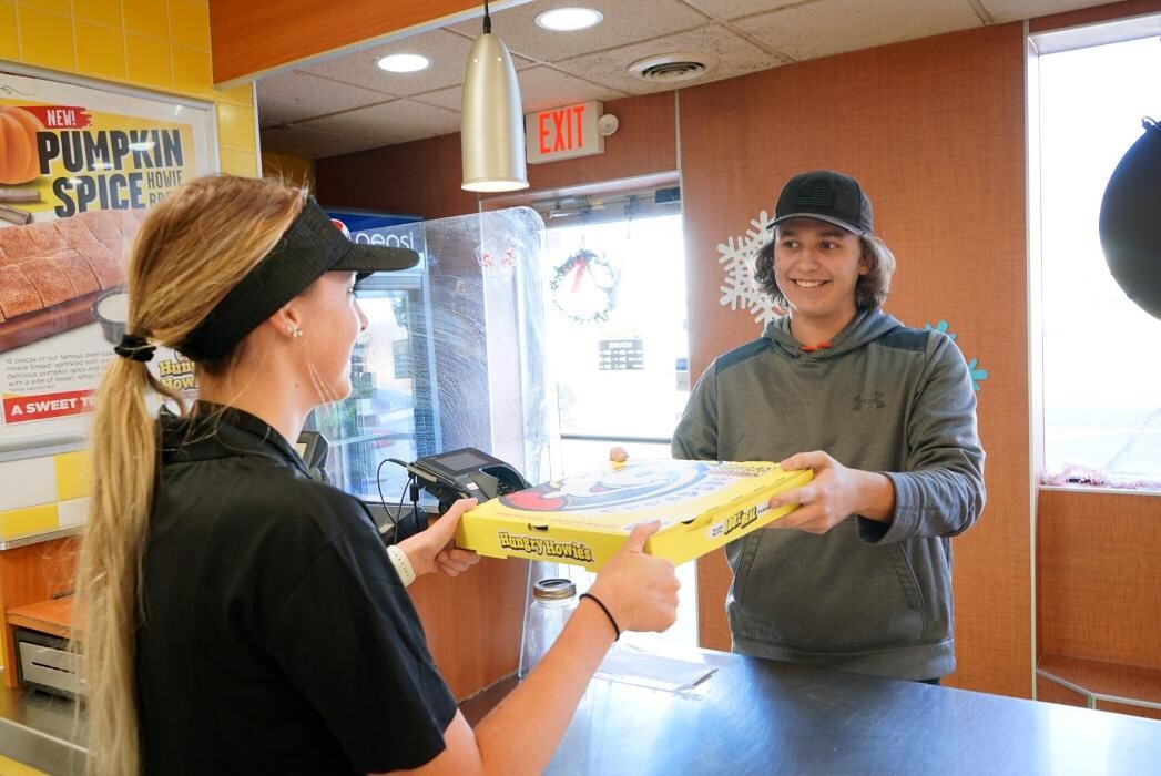 Images Hungry Howie's Pizza