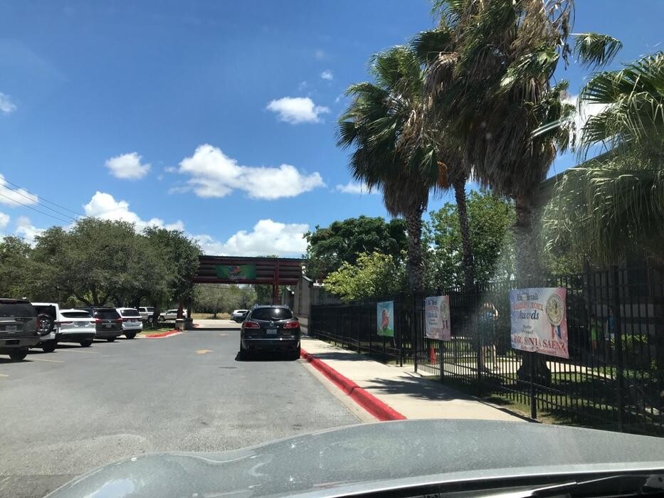 Images Kenmont Montessori School Brownsville