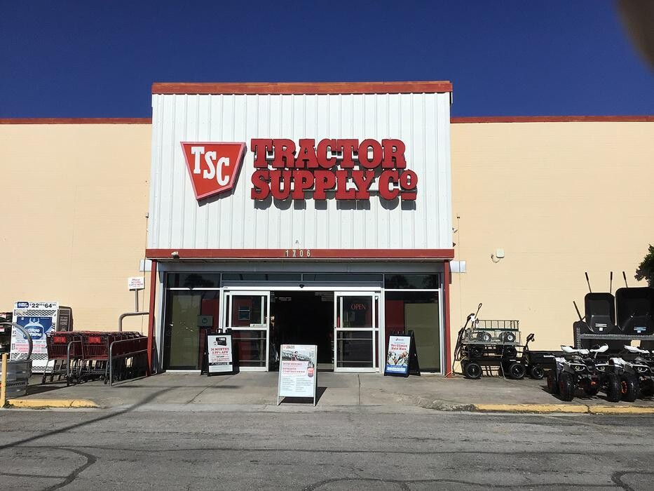 Images Tractor Supply Co.