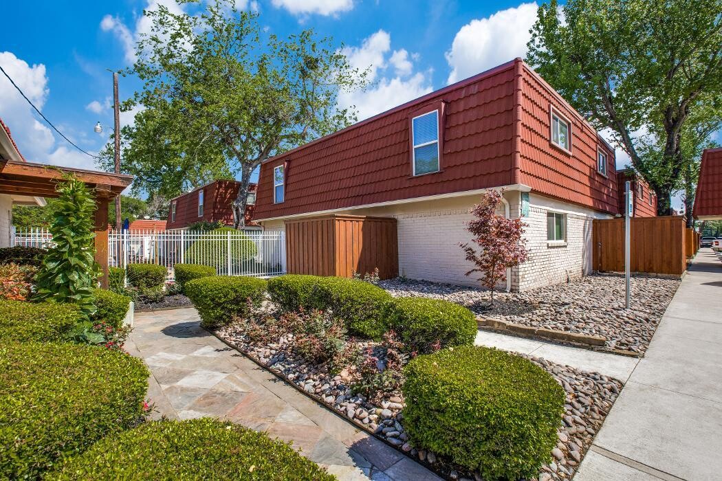 Images Tucasa Townhomes