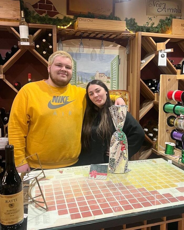 Images T & R Wines & Liquors