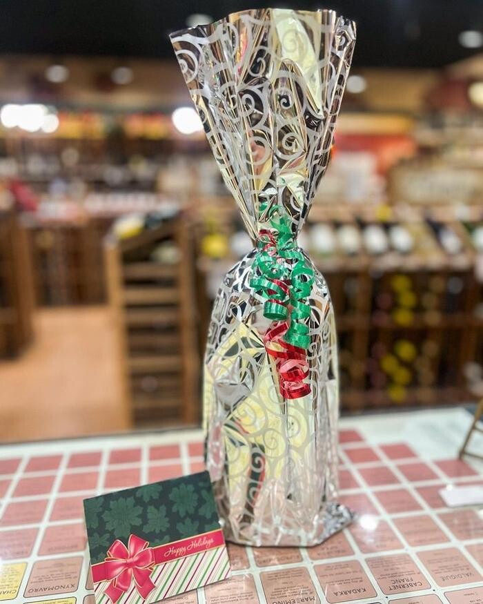 Images T & R Wines & Liquors