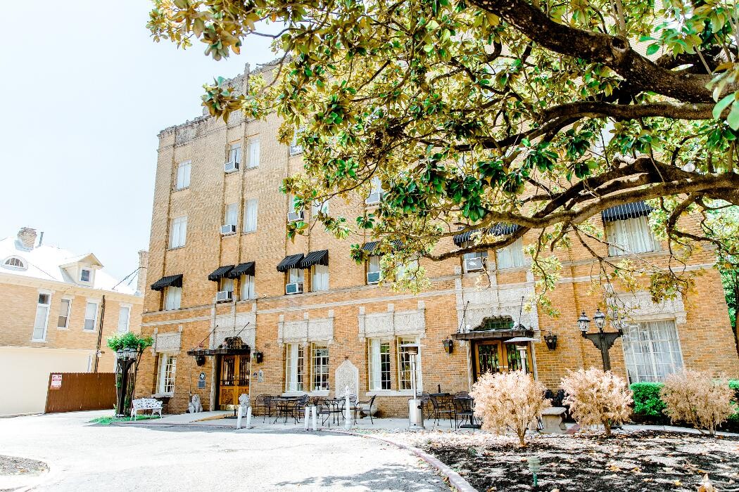 Images The Faust Hotel