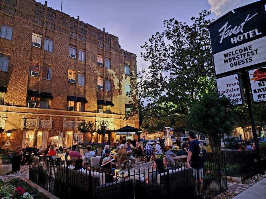 Images The Faust Hotel