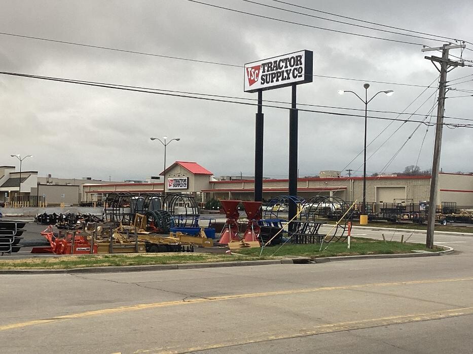 Images Tractor Supply Co.
