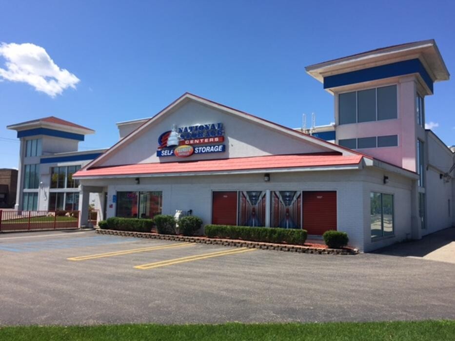 Images National Storage Centers - Livonia
