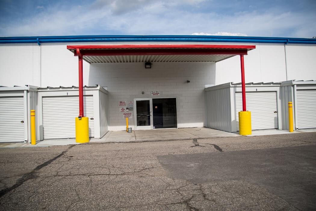 Images National Storage Centers - Livonia
