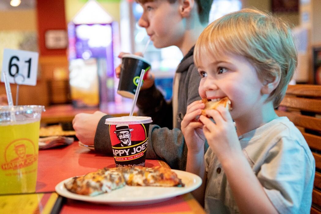 Images Happy Joe's Pizza & Ice Cream - Grand Forks