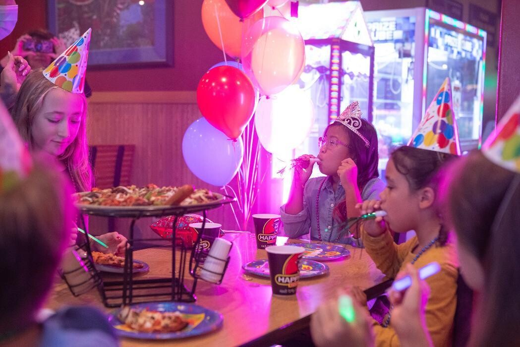 Images Happy Joe's Pizza & Ice Cream - Grand Forks