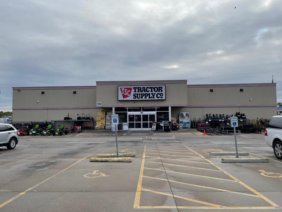 Images Tractor Supply Co.