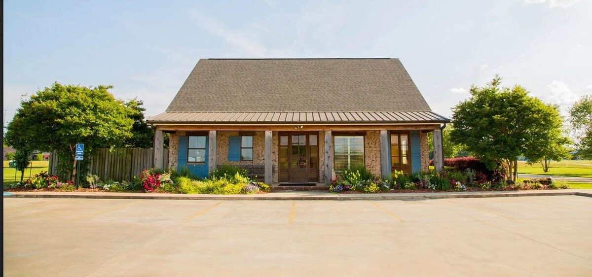 Images Drs. Jessica J. Johnston, DDS & Brent Charles Alexander, DDS