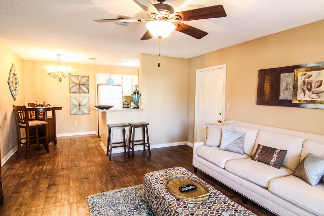 Images The Colony Apartment Homes