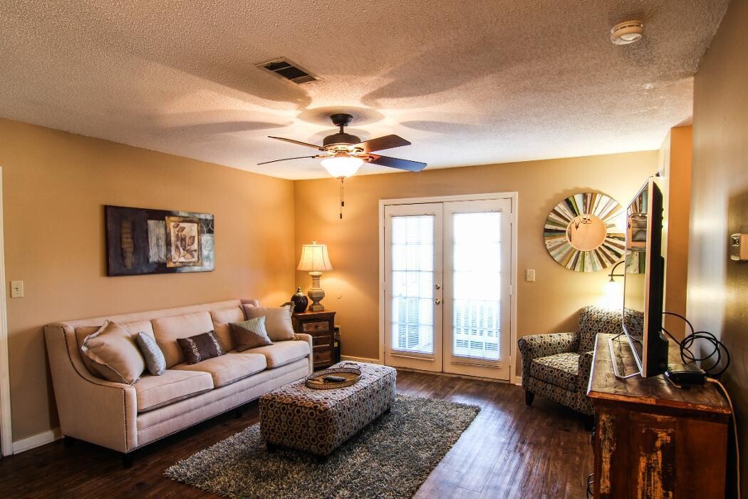 Images The Colony Apartment Homes