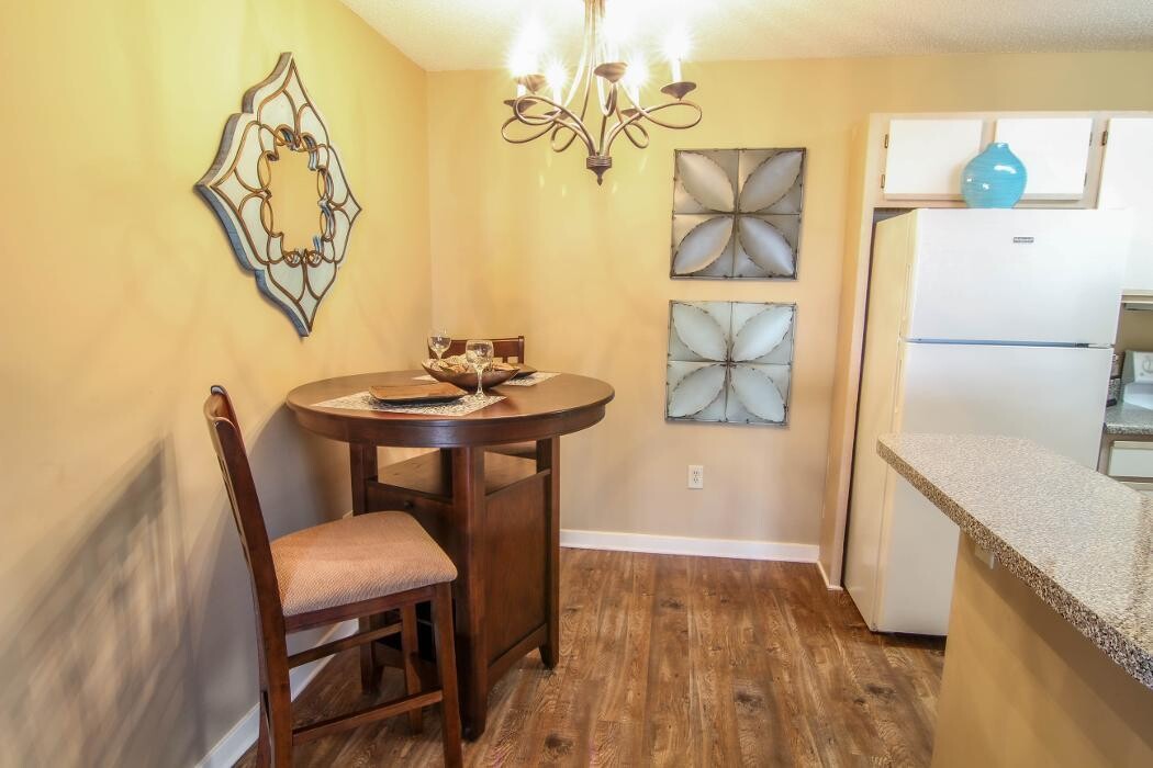 Images The Colony Apartment Homes