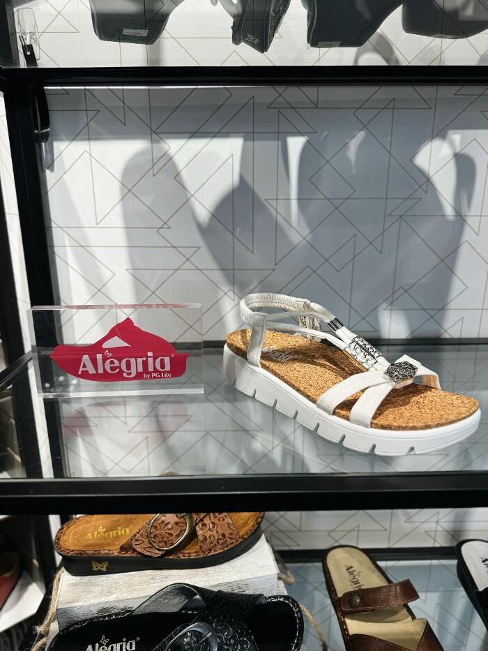 Images Roderer Shoe Center