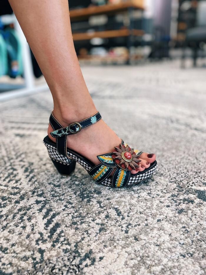 Images Roderer Shoe Center
