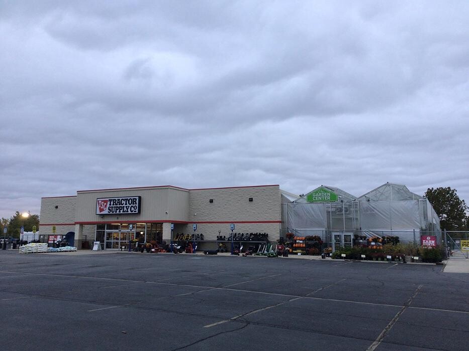 Images Tractor Supply Co.