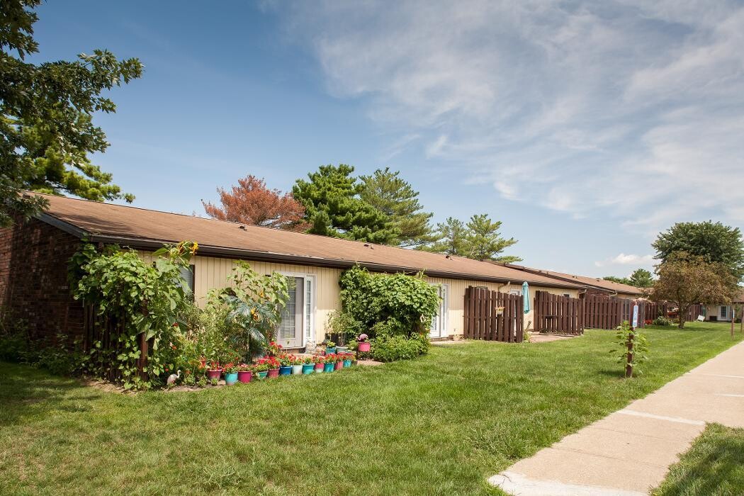 Images Franklin Cove Apartments