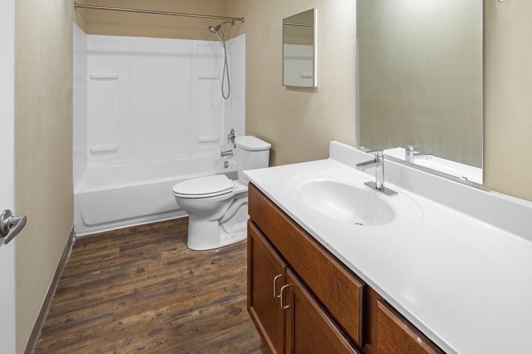 Images Franklin Cove Apartments