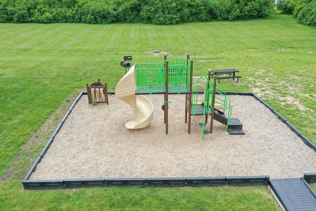 Images Franklin Cove Apartments