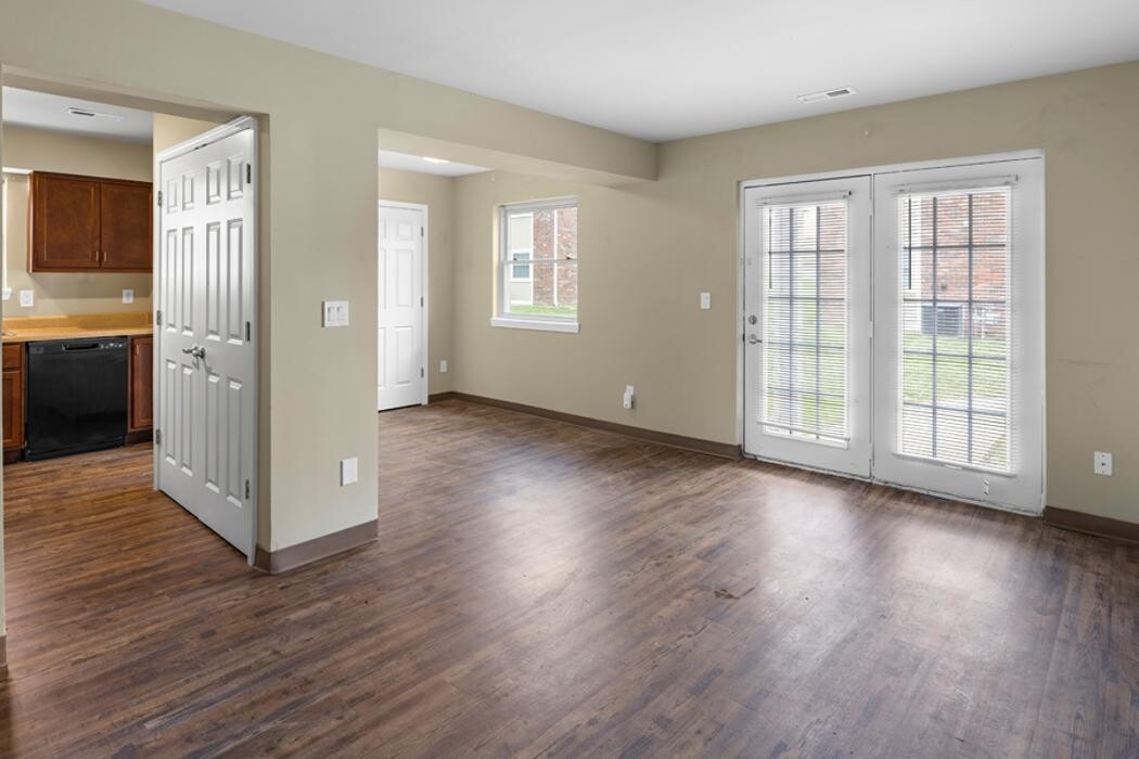 Images Franklin Cove Apartments