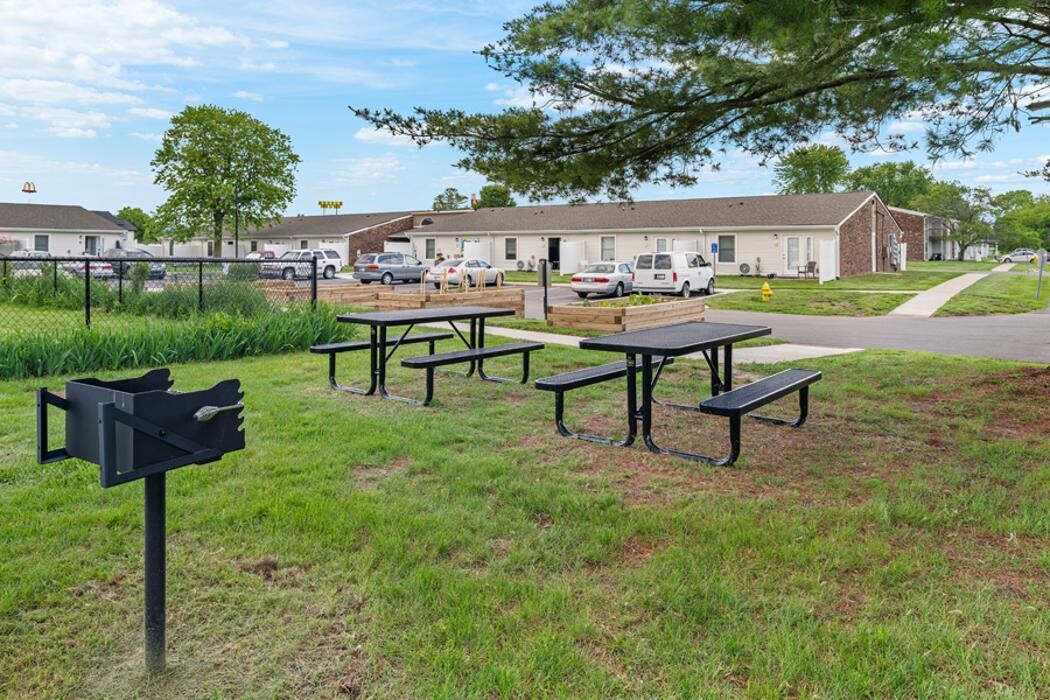 Images Franklin Cove Apartments