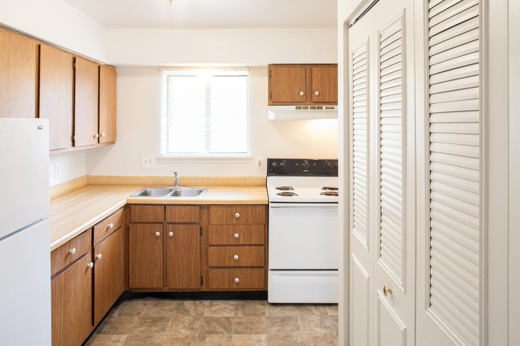 Images Franklin Cove Apartments