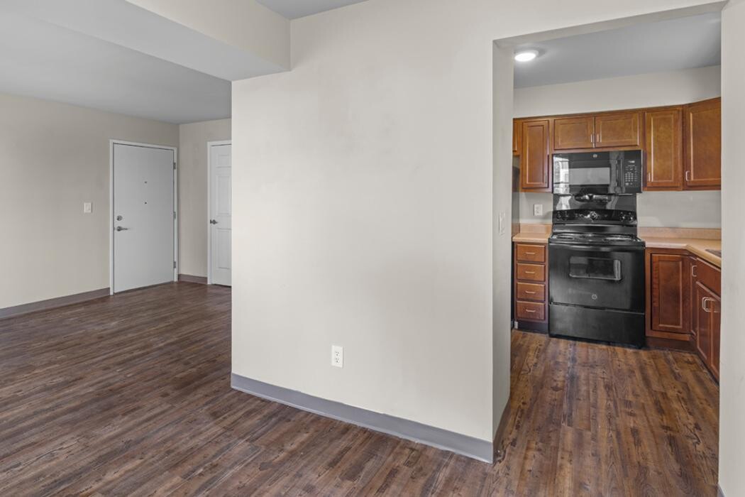 Images Franklin Cove Apartments