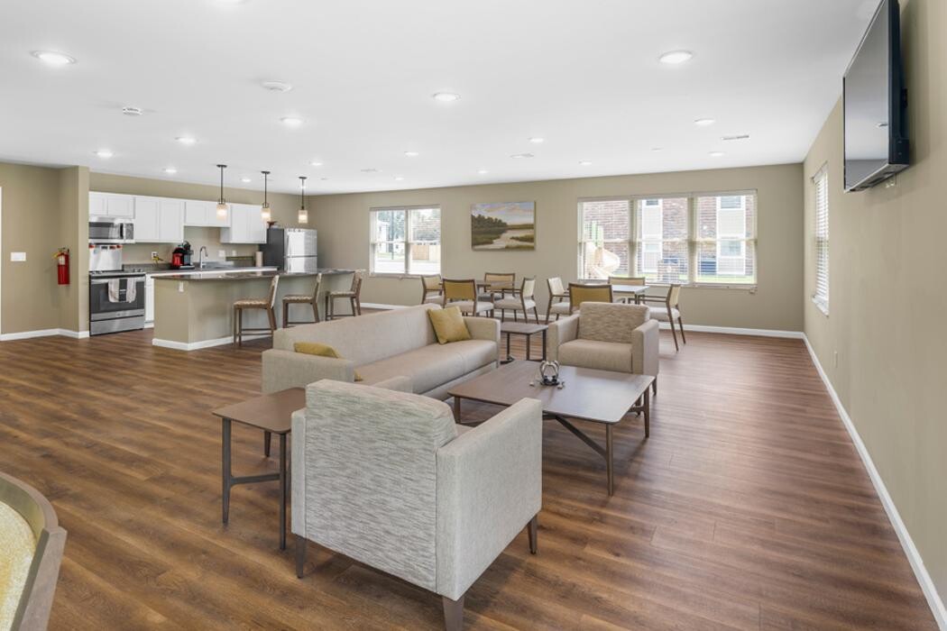 Images Franklin Cove Apartments