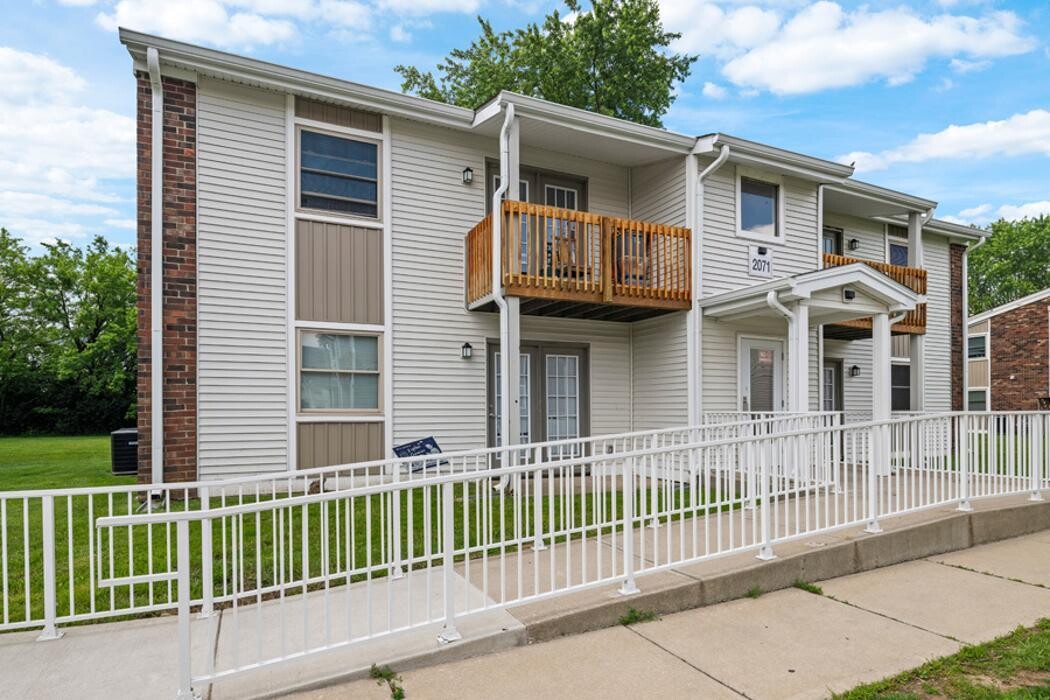 Images Franklin Cove Apartments