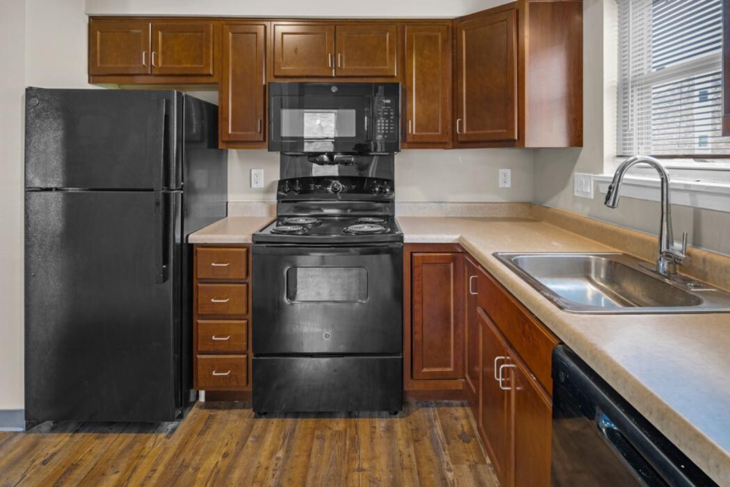 Images Franklin Cove Apartments