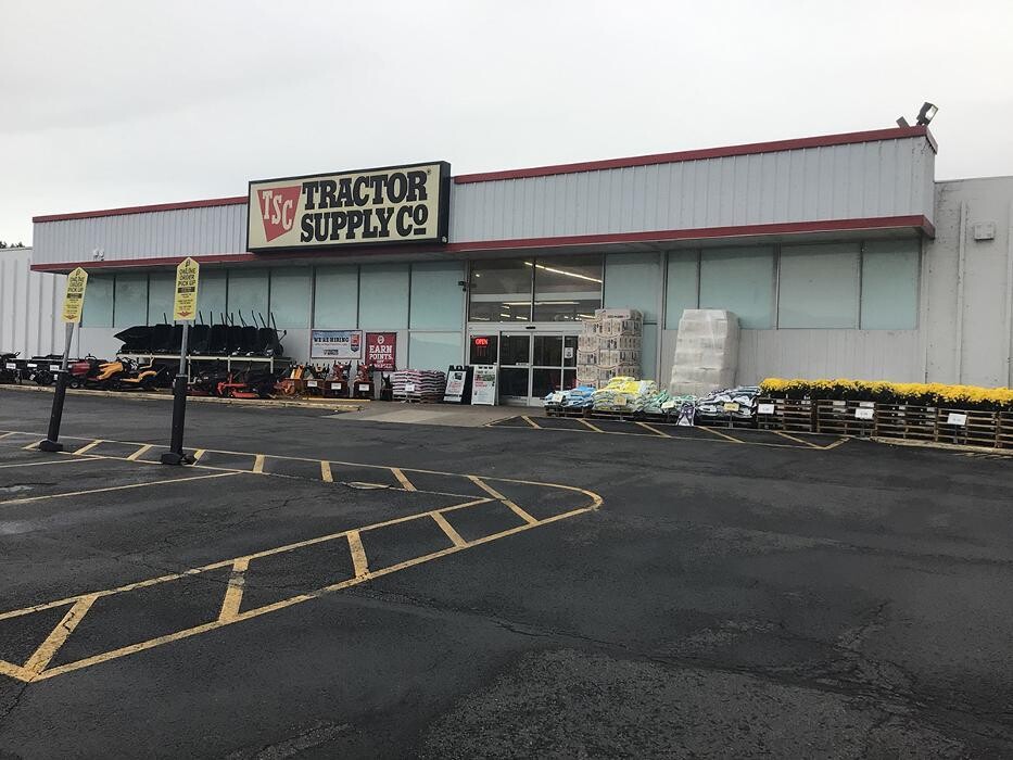 Images Tractor Supply Co.