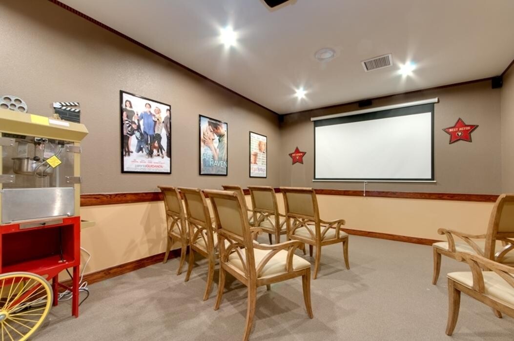 Images The Woodmark at Uptown