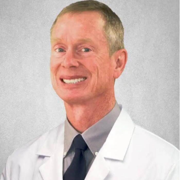 Images Thomas E. Moore, DDS