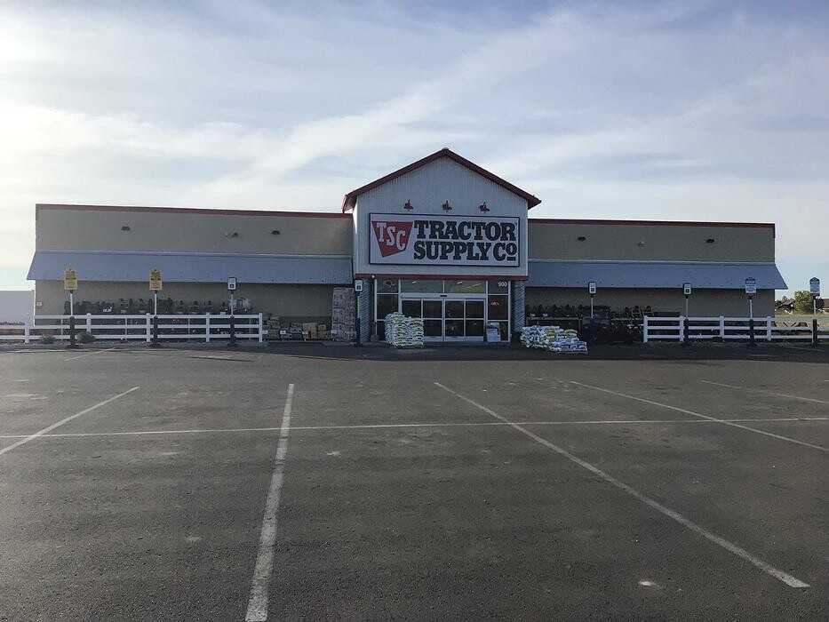 Images Tractor Supply Co.