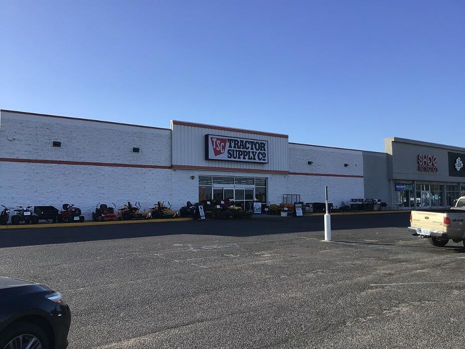 Images Tractor Supply Co.
