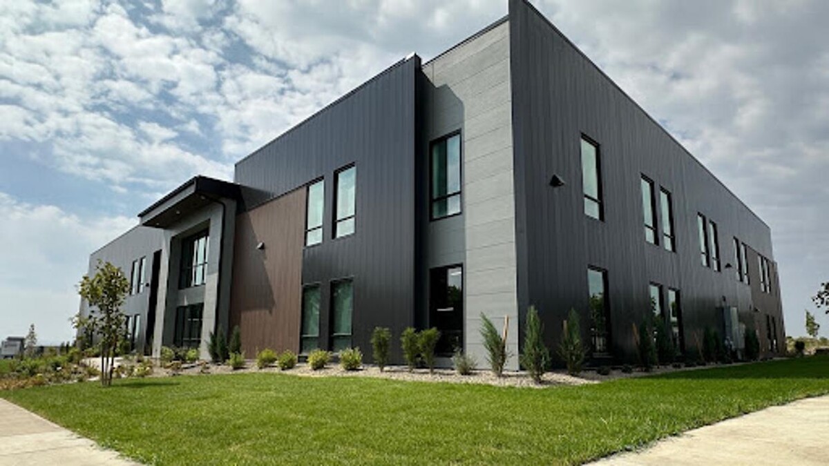 Images NAI Business Properties