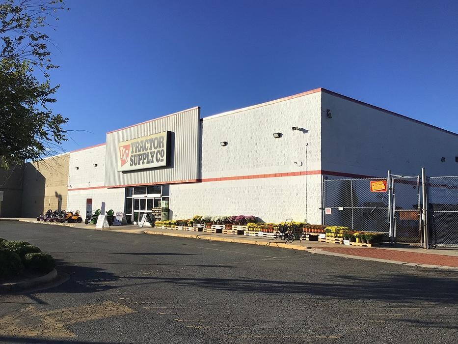 Images Tractor Supply Co.