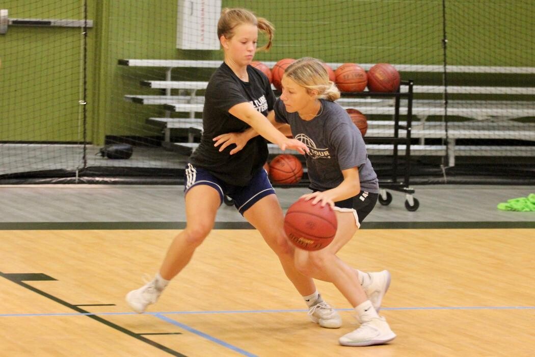 Images Mid-Kansas Title Co Inc