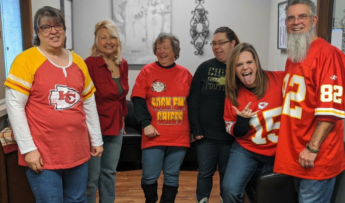 Images Mid-Kansas Title Co Inc