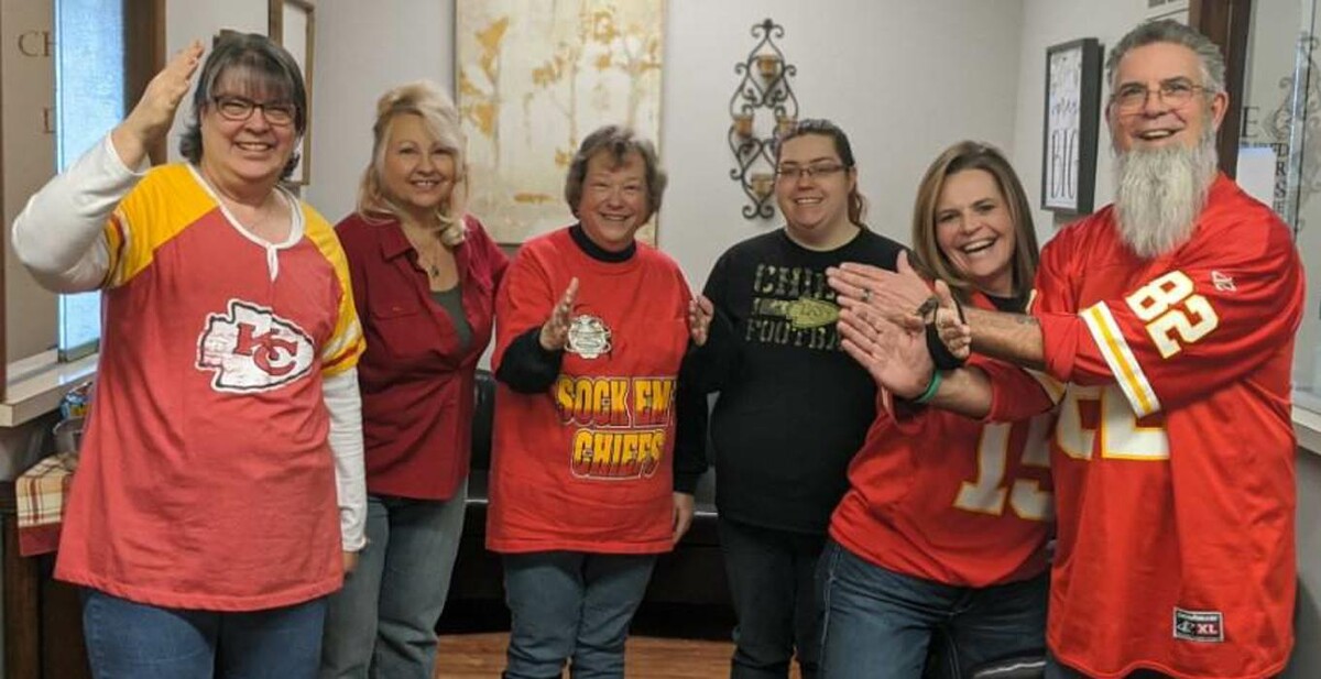 Images Mid-Kansas Title Co Inc