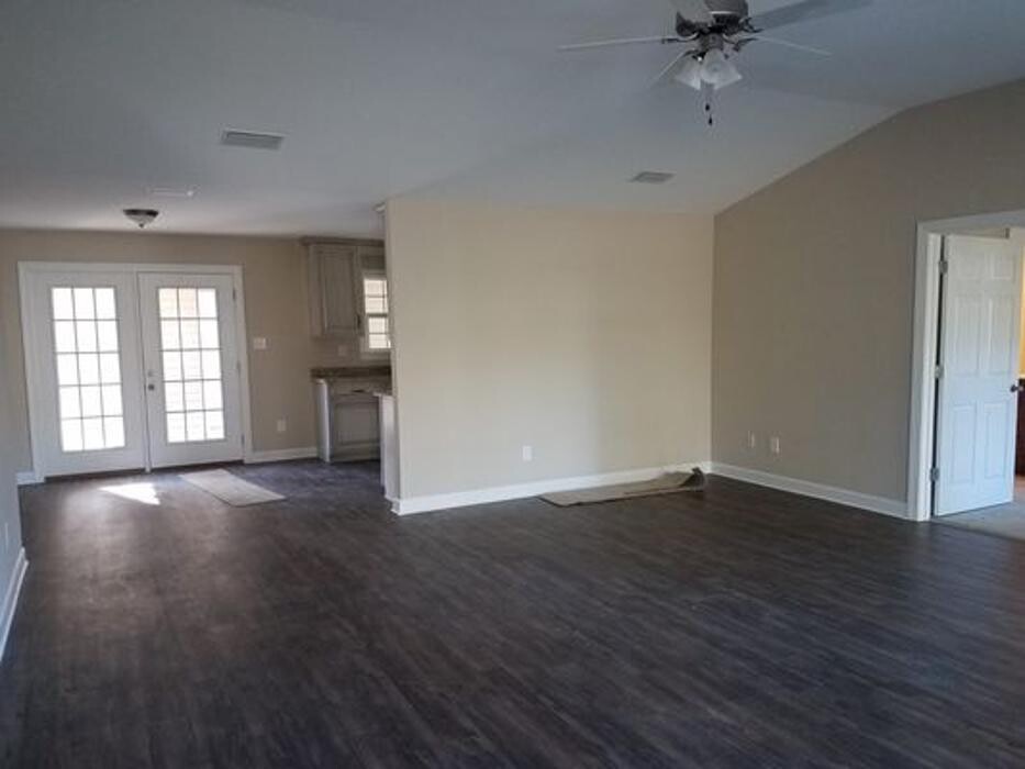Images S.S. Steele Homes